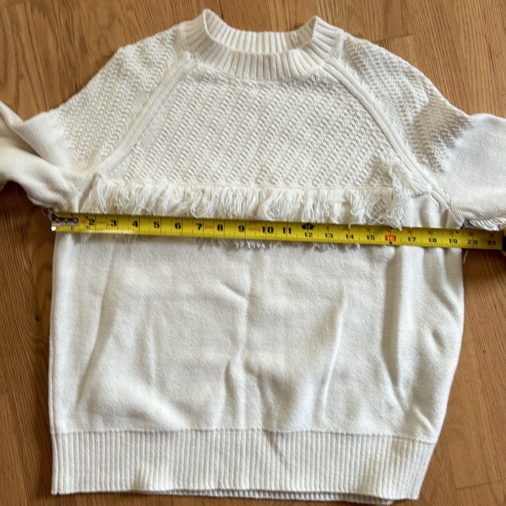 Frame off white fringed long sleeve sweater. - Picture 4 of 10